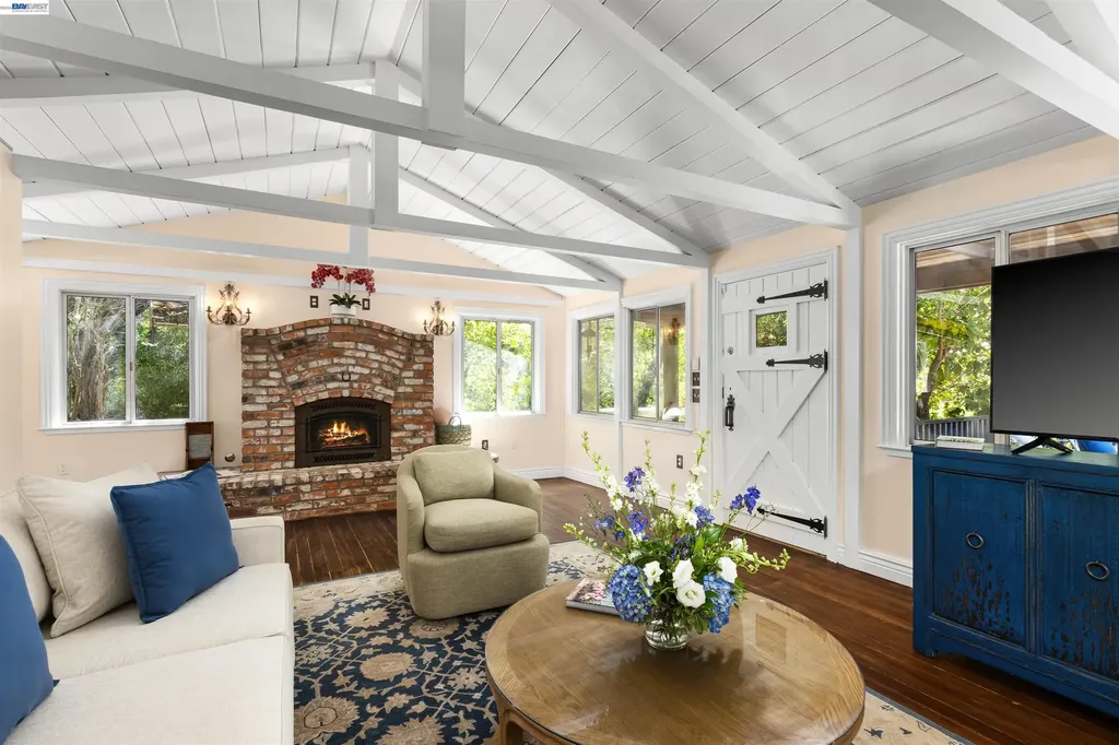 2323 Kilkare Sunol CA 94586