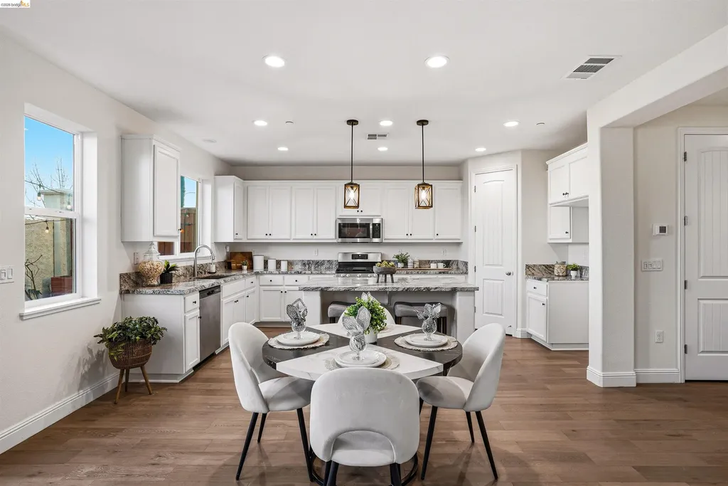 2525 Modena Drive Pittsburg CA 94565
