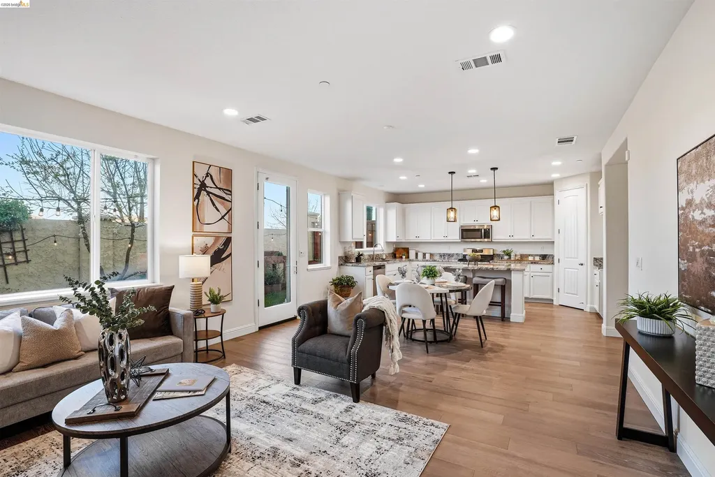 2525 Modena Drive Pittsburg CA 94565