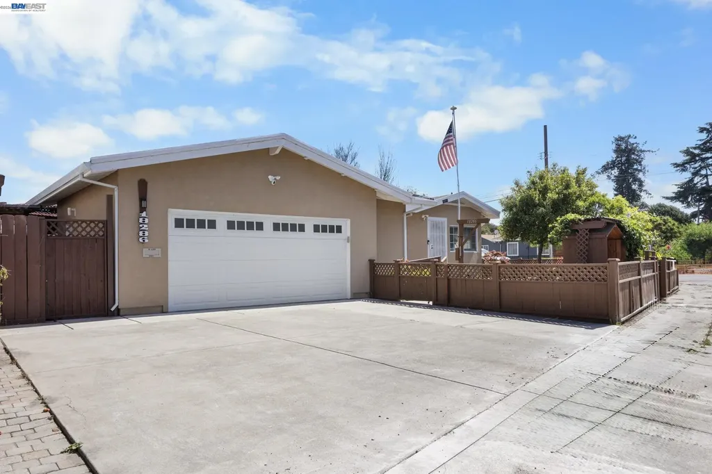 18286 Meekland Avenue Hayward CA 94541
