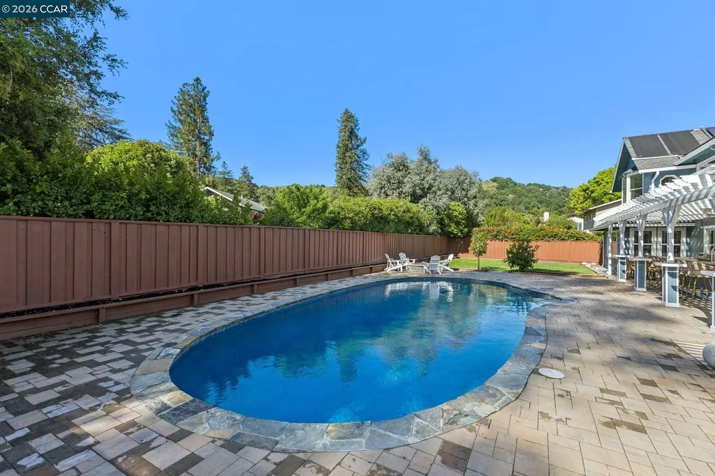 1418 De La Cruz Way Moraga CA 94556