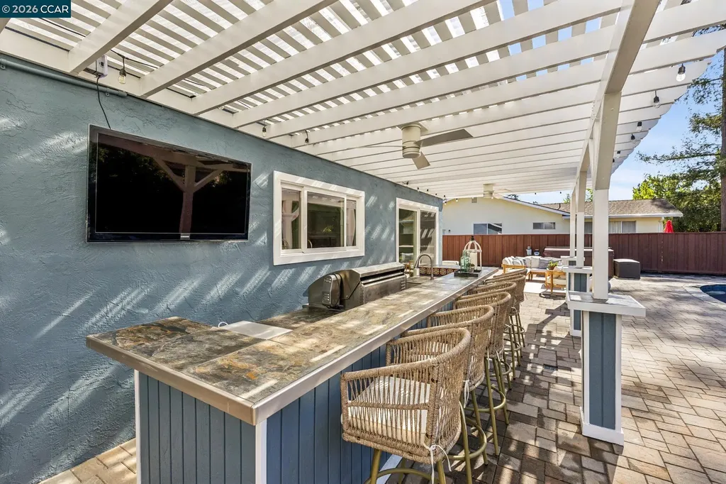1418 De La Cruz Way Moraga CA 94556