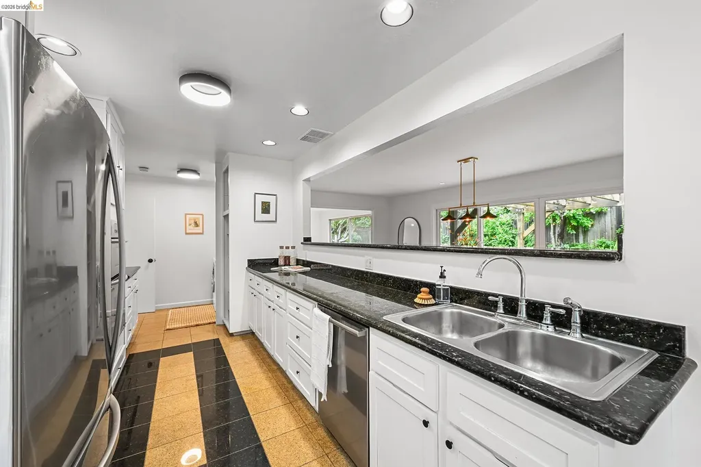 4139 Laguna Avenue Oakland CA 94602