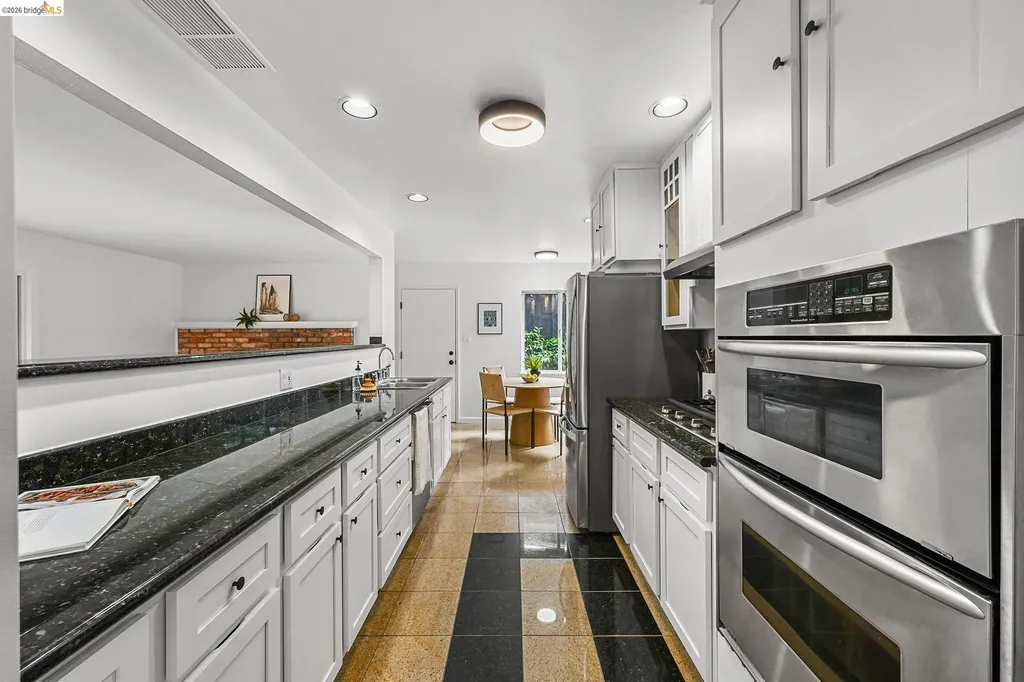 4139 Laguna Avenue Oakland CA 94602