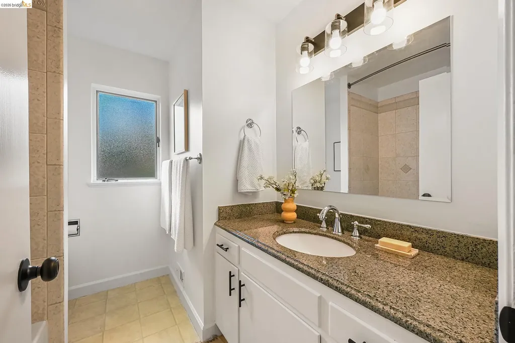 4139 Laguna Avenue Oakland CA 94602