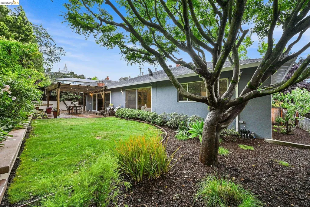 4139 Laguna Avenue Oakland CA 94602
