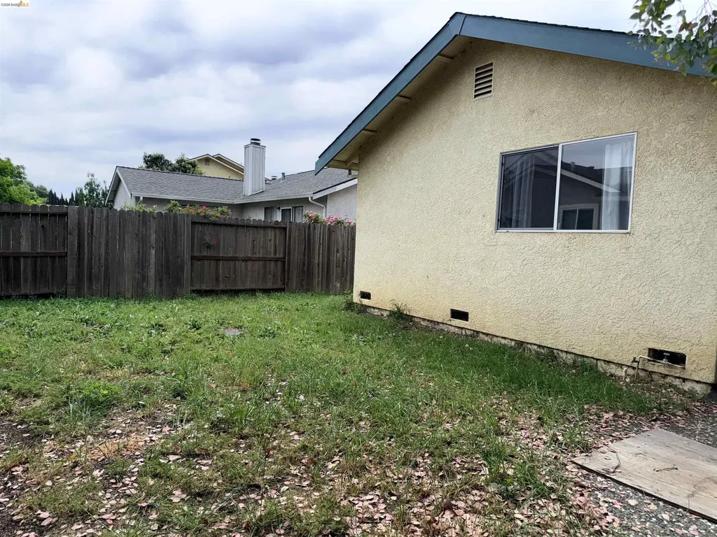 919 Javan Way Suisun City CA 94585