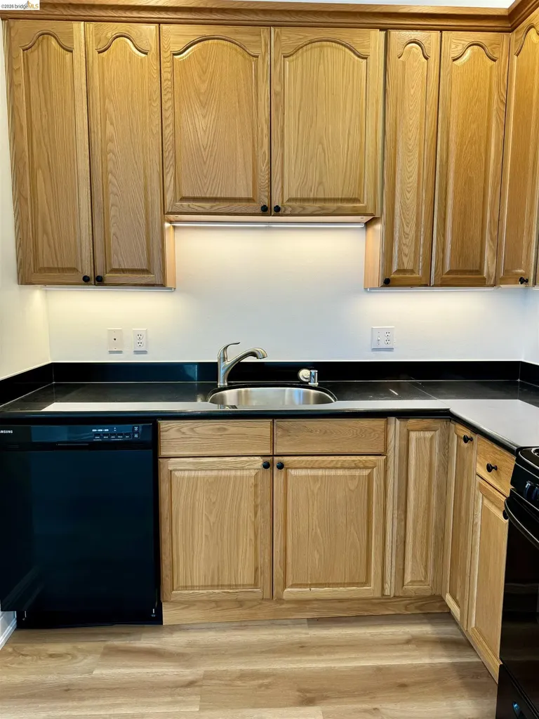 2415 San Pablo Avenue Oakland CA 94612