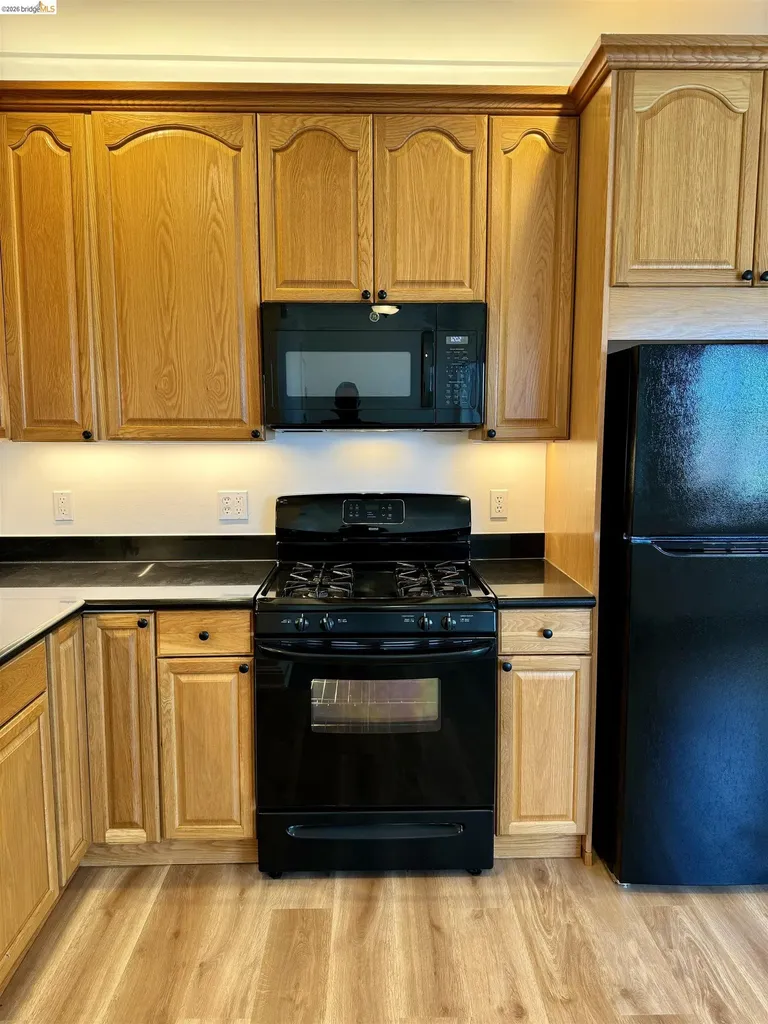 2415 San Pablo Avenue Oakland CA 94612