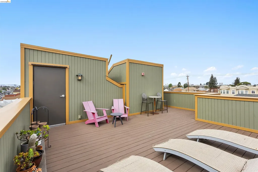 2415 San Pablo Avenue Oakland CA 94612