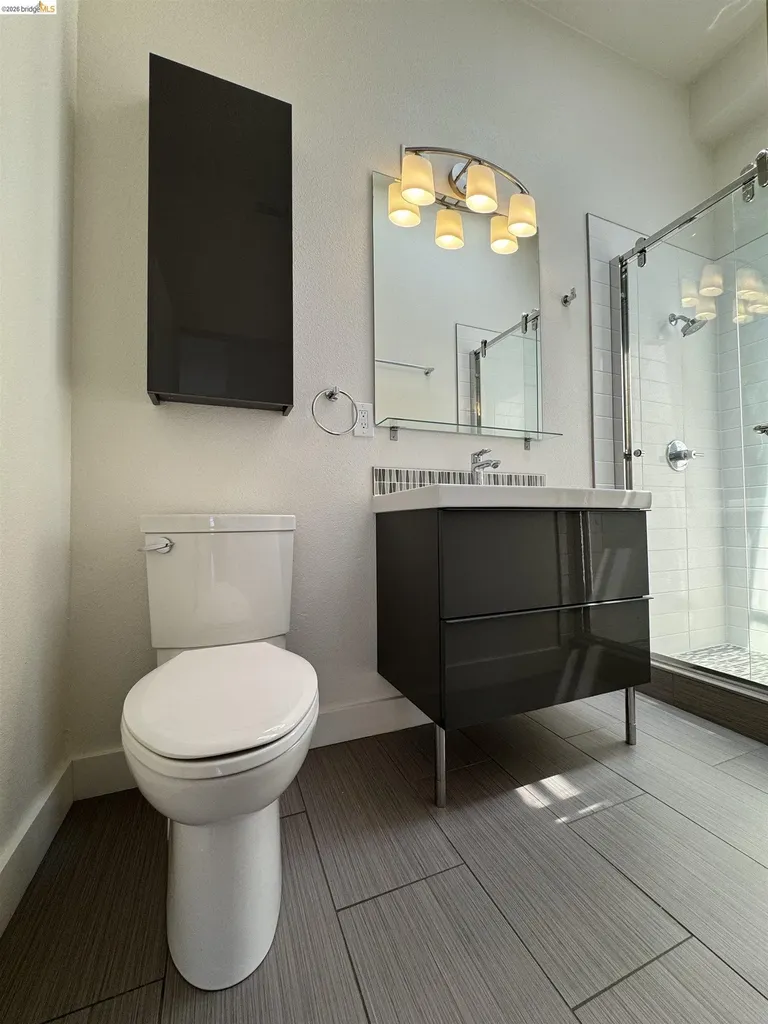 2401 San Pablo Avenue Oakland CA 94607