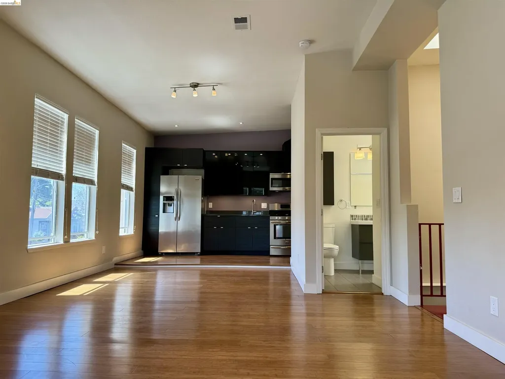 2401 San Pablo Avenue Oakland CA 94607