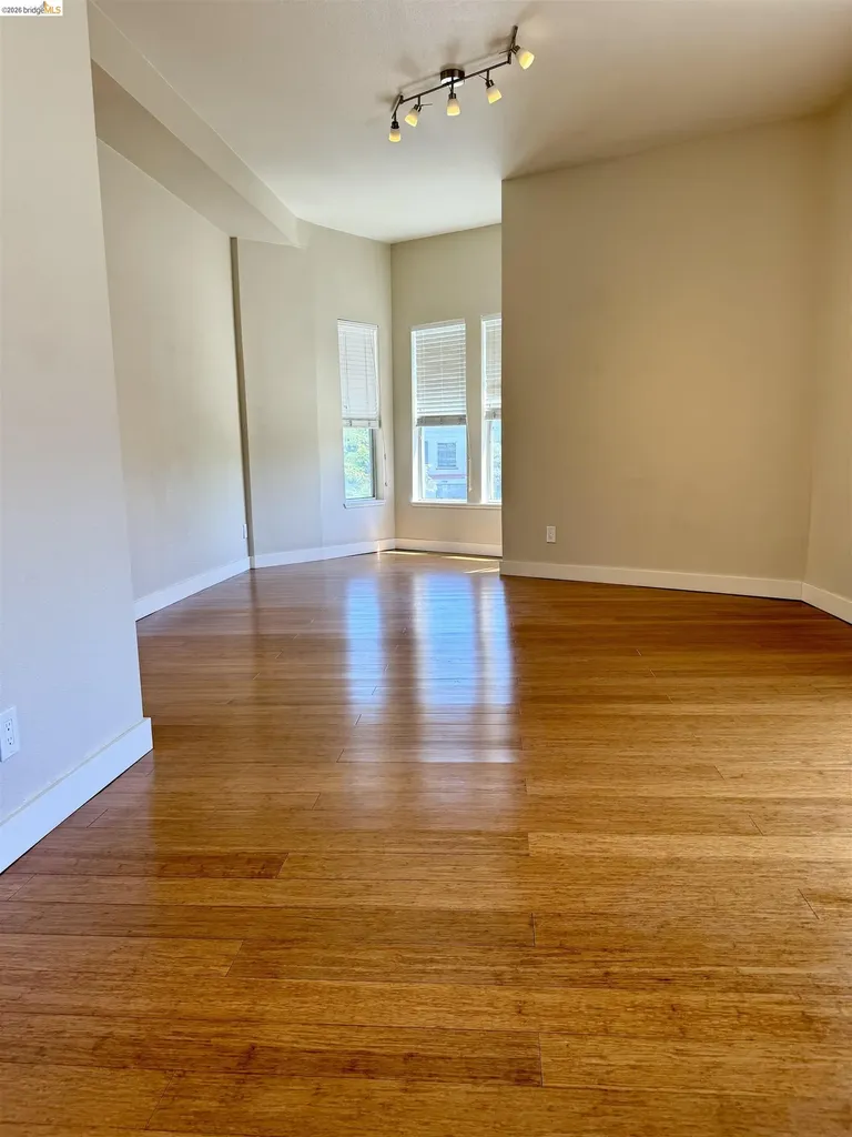 2401 San Pablo Avenue Oakland CA 94607