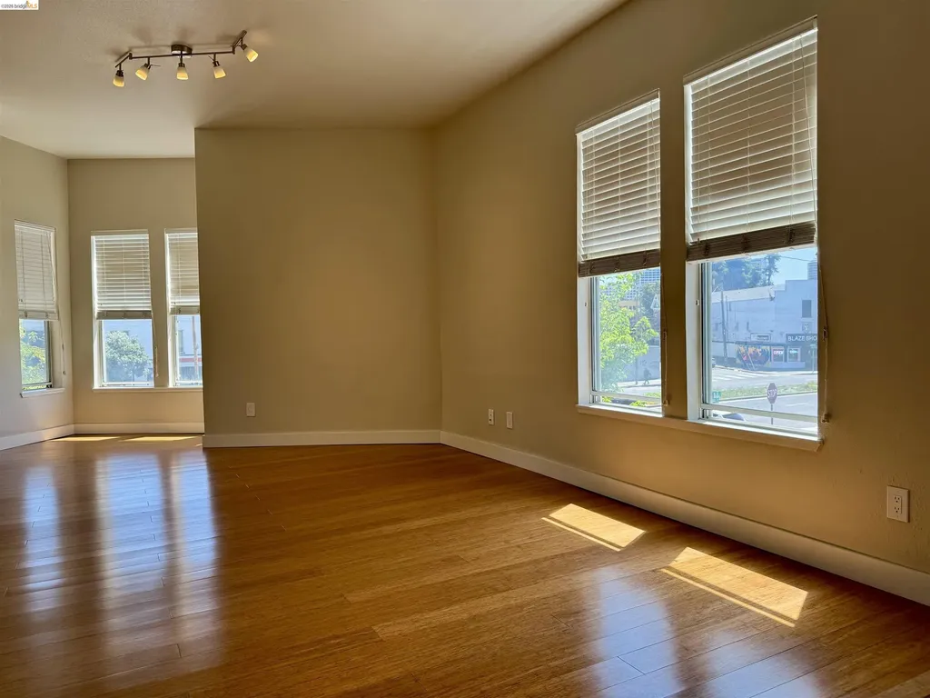 2401 San Pablo Avenue Oakland CA 94607