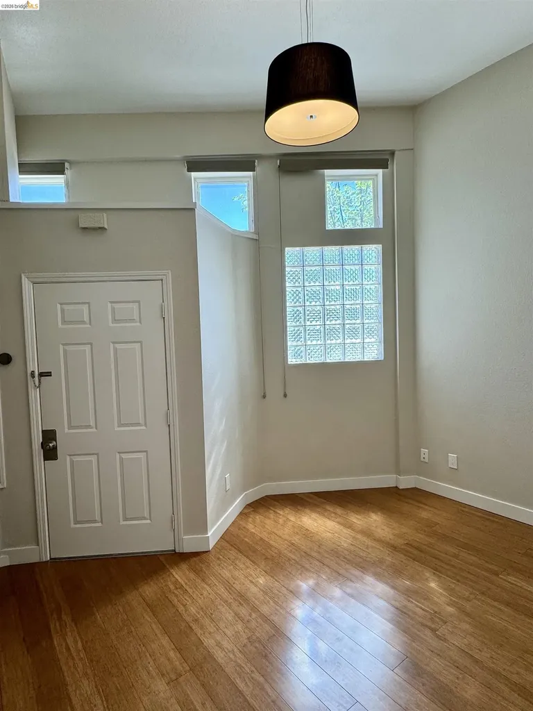 2401 San Pablo Avenue Oakland CA 94607