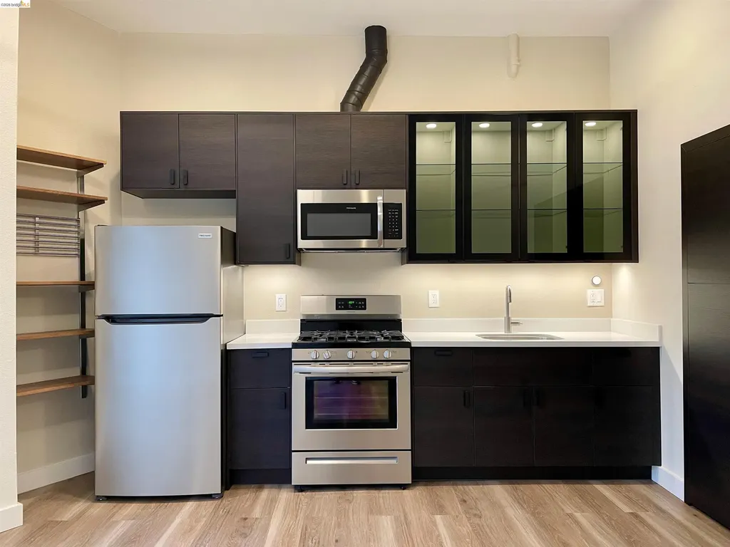 2401 San Pablo Avenue Oakland CA 94607