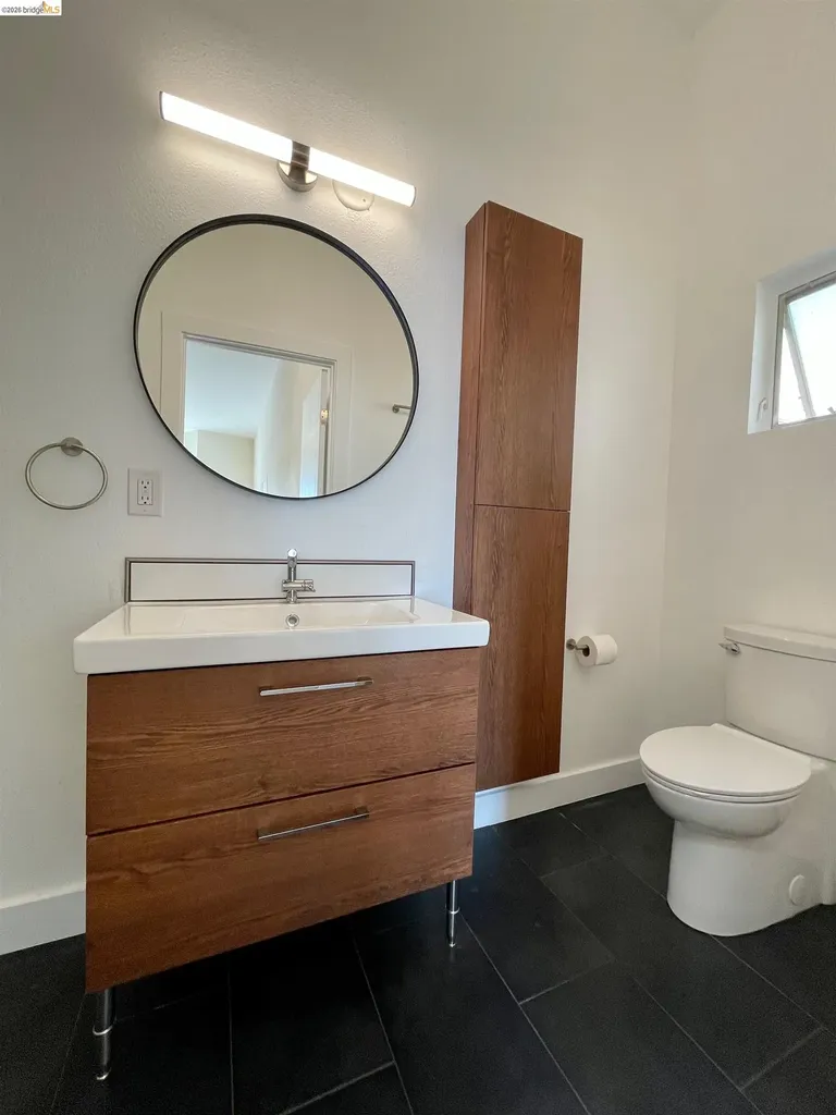 2401 San Pablo Avenue Oakland CA 94607