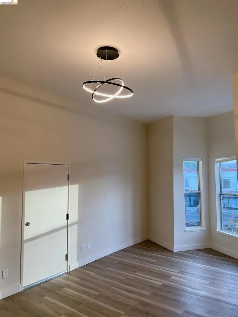 2401 San Pablo Avenue Oakland CA 94607