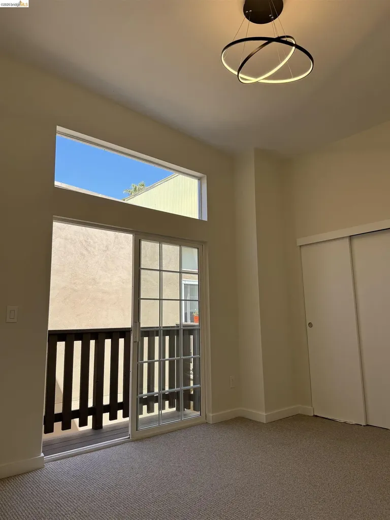 2401 San Pablo Avenue Oakland CA 94607