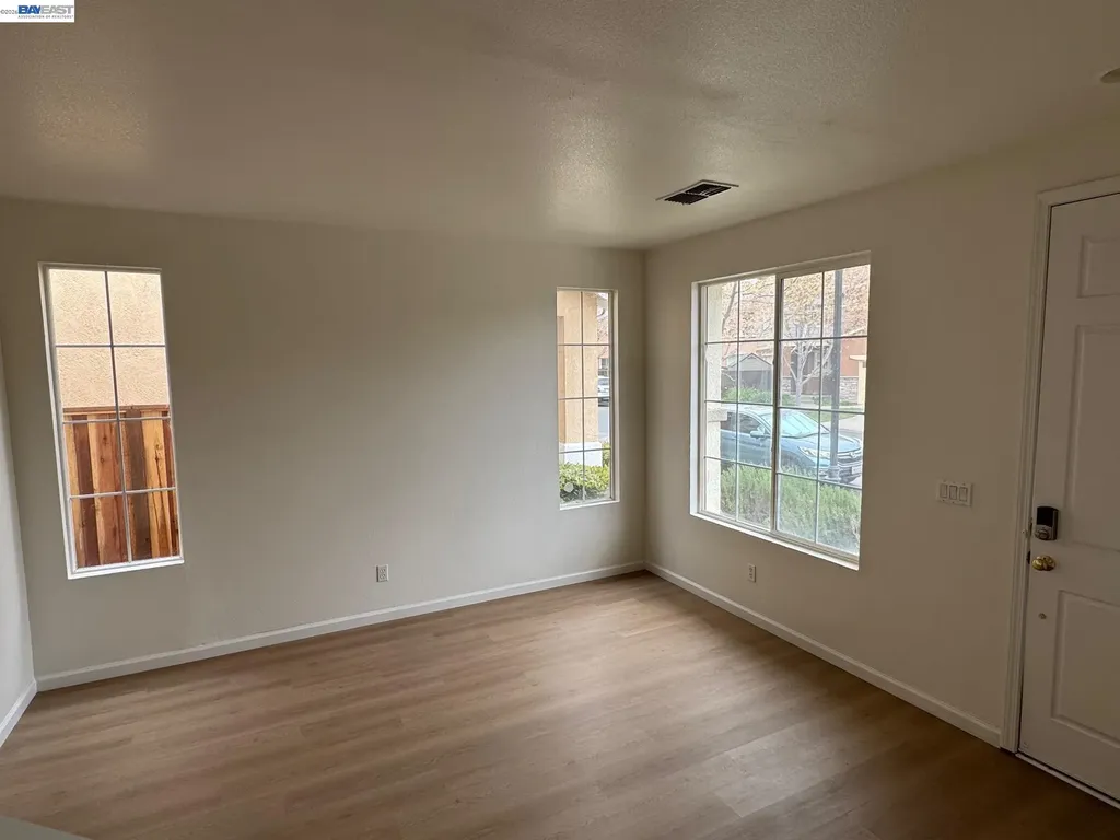 1265 Alder Creek Circle San Leandro CA 94577