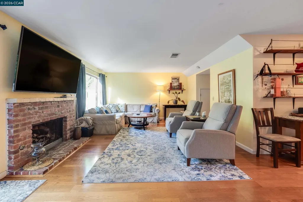 131 Ironwood Oakland CA 94605