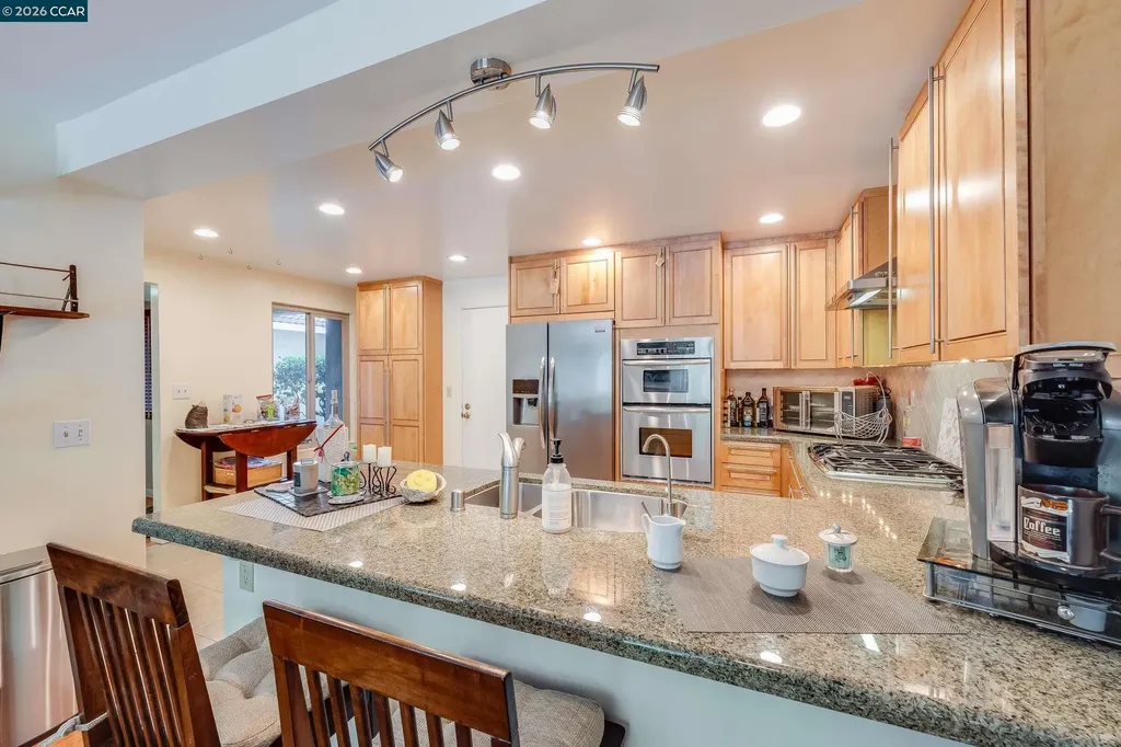 131 Ironwood Oakland CA 94605