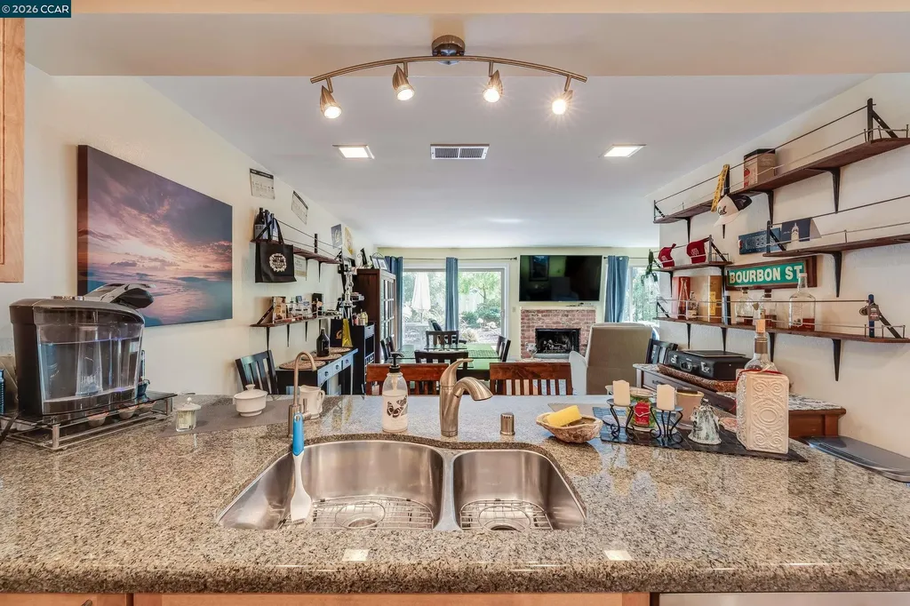 131 Ironwood Oakland CA 94605