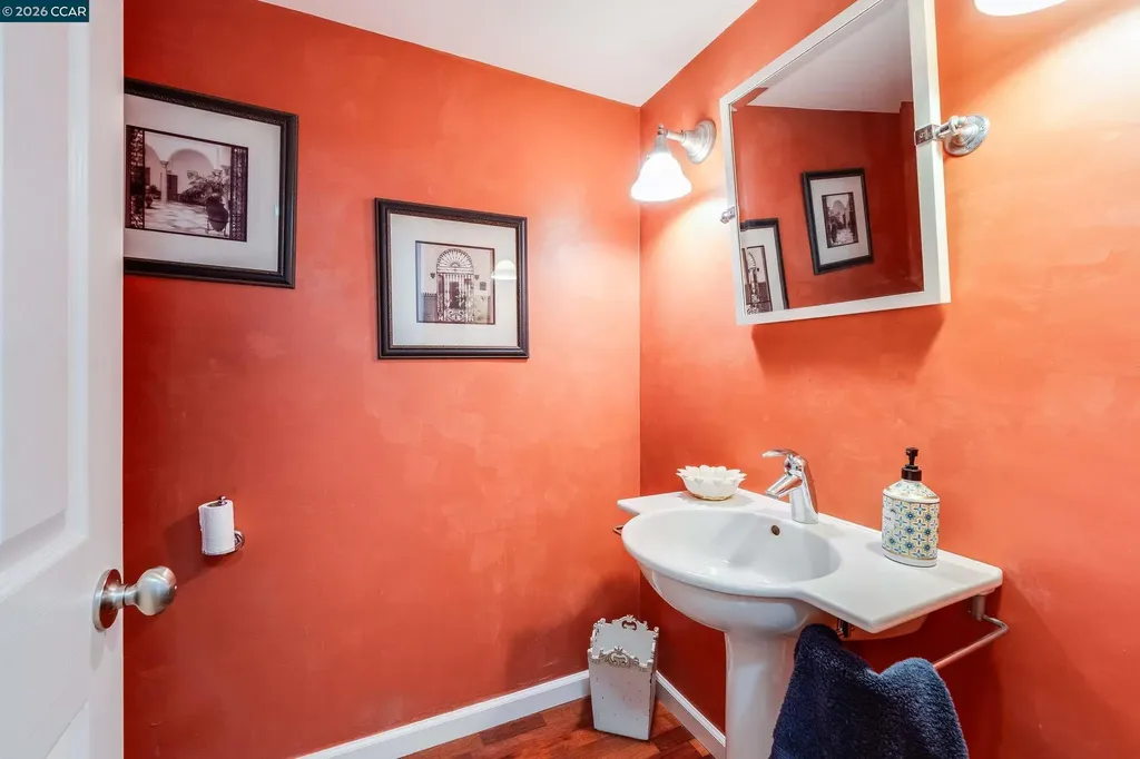 131 Ironwood Oakland CA 94605