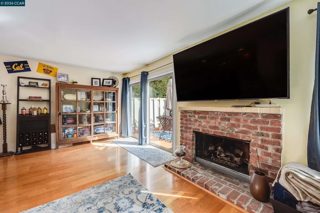 131 Ironwood Oakland CA 94605