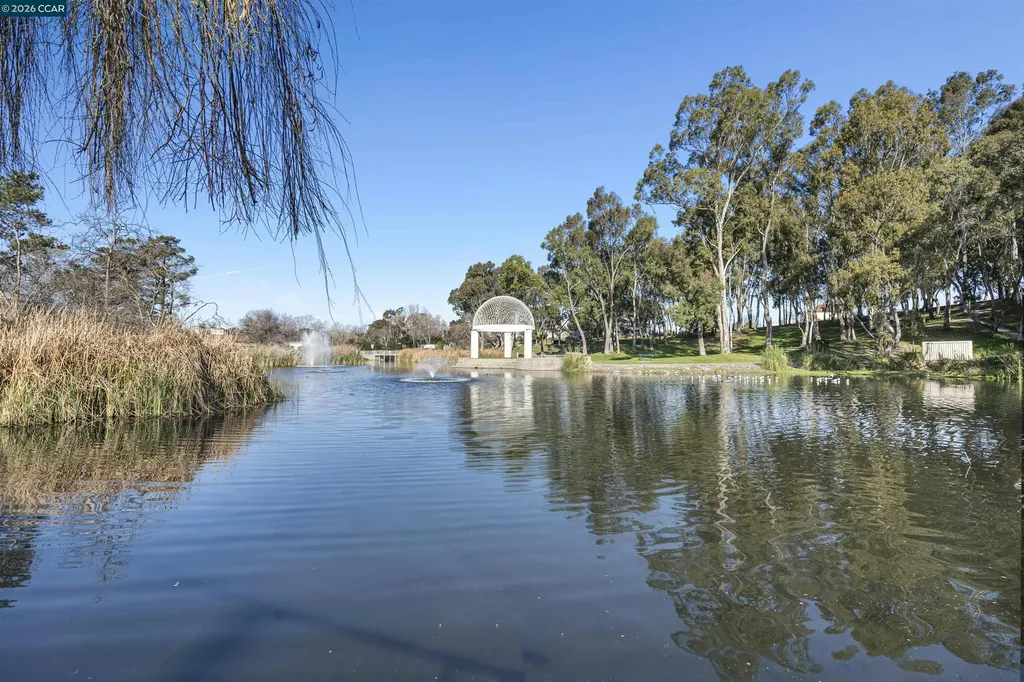 1001 Devonwood Hercules CA 94547