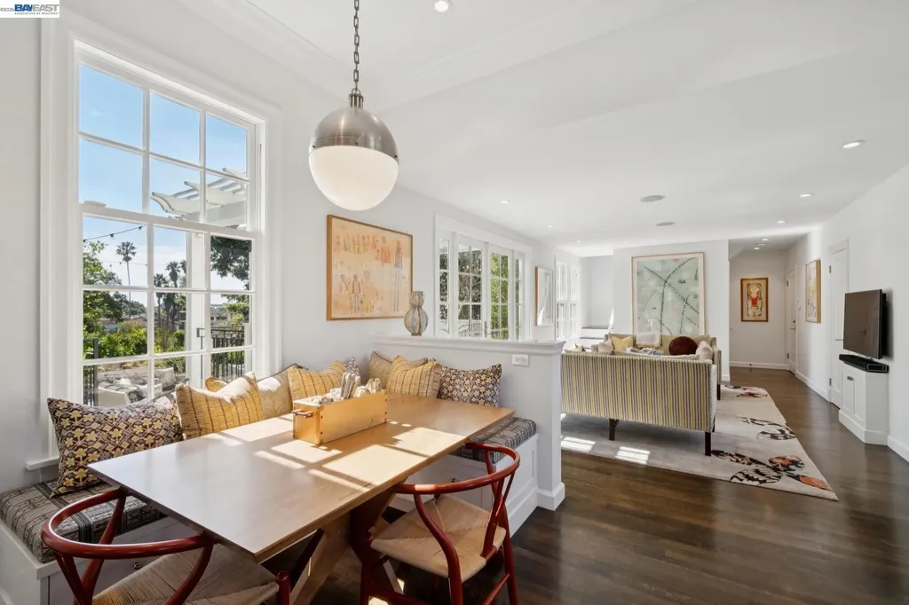 1121 Bay Street Alameda CA 94501
