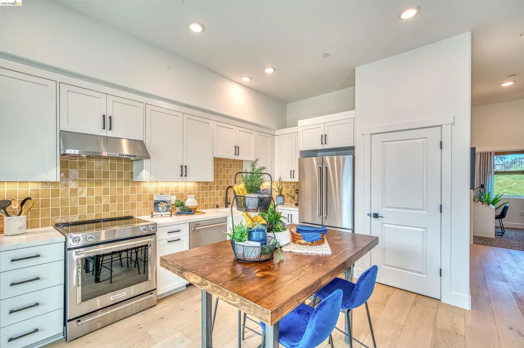 28951 Parkridge Loop Hayward CA 94544