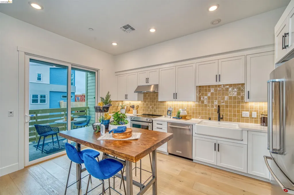 28951 Parkridge Loop Hayward CA 94544