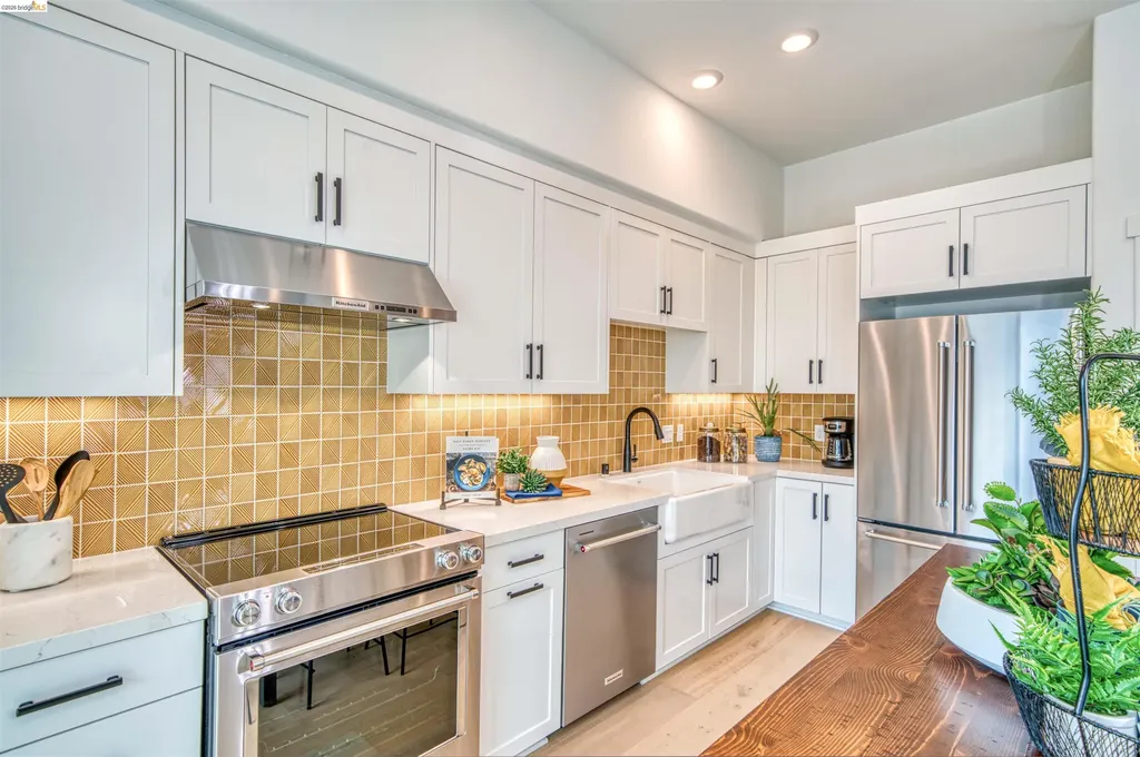 28951 Parkridge Loop Hayward CA 94544