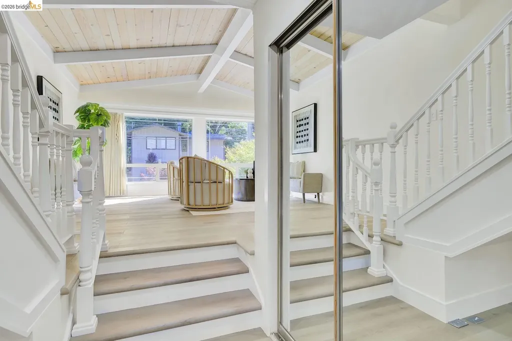6635 Banning Drive Oakland CA 94611