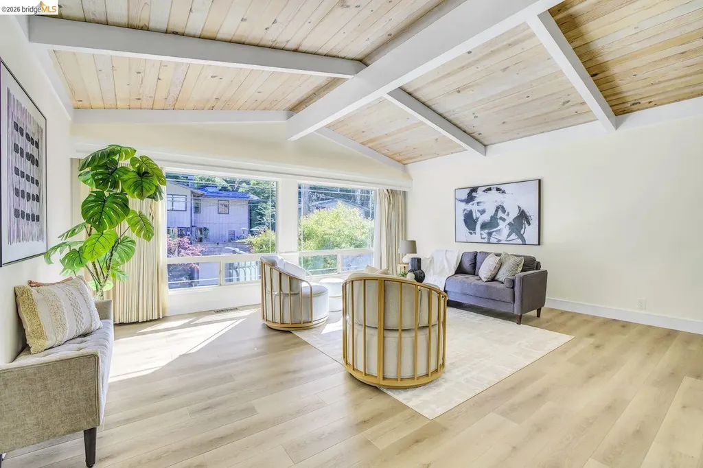 6635 Banning Drive Oakland CA 94611