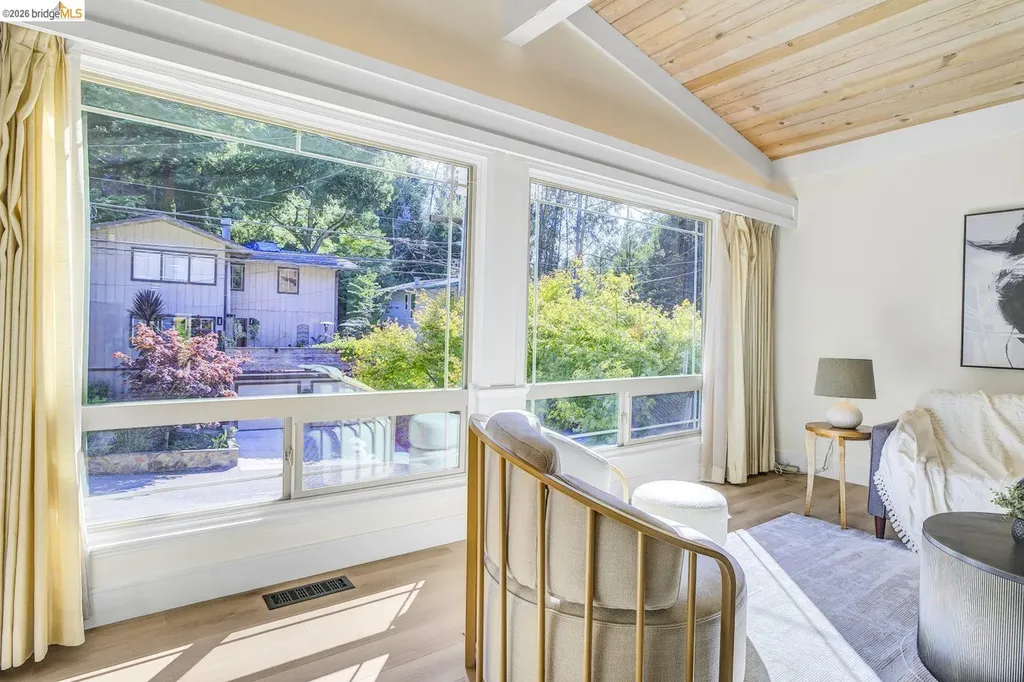6635 Banning Drive Oakland CA 94611