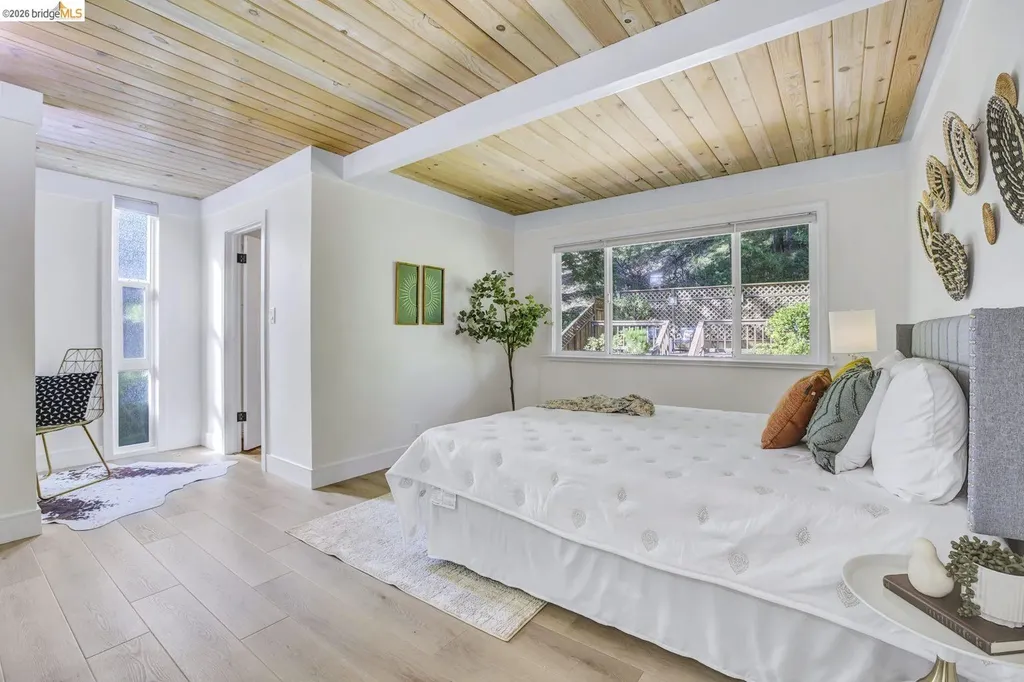 6635 Banning Drive Oakland CA 94611