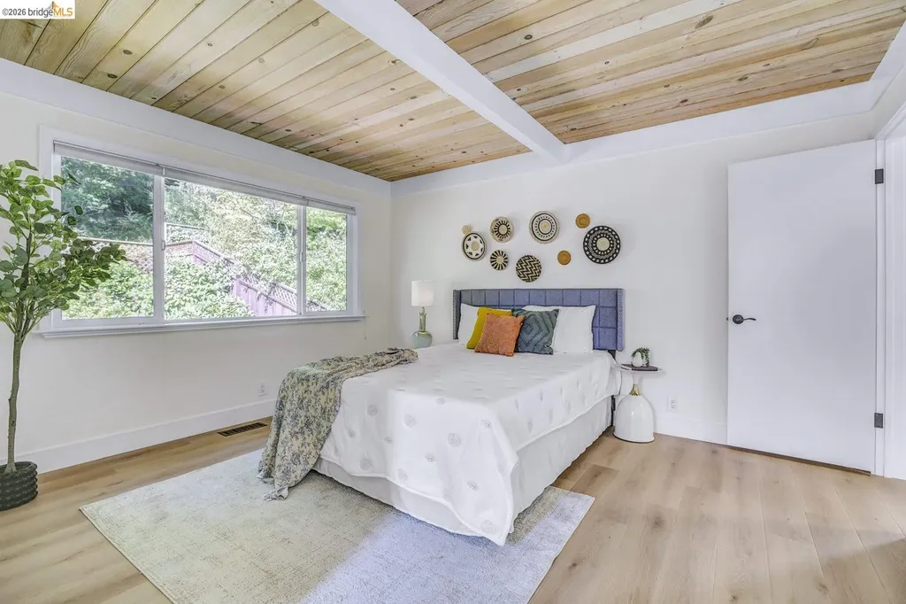 6635 Banning Drive Oakland CA 94611