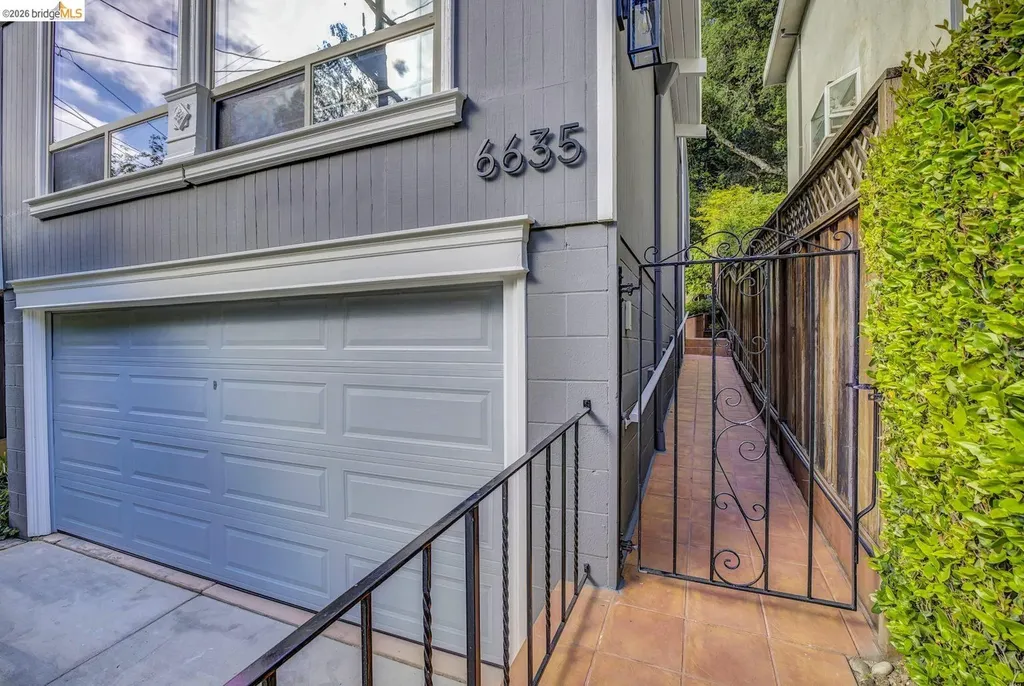 6635 Banning Drive Oakland CA 94611