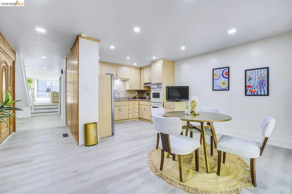 6635 Banning Drive Oakland CA 94611