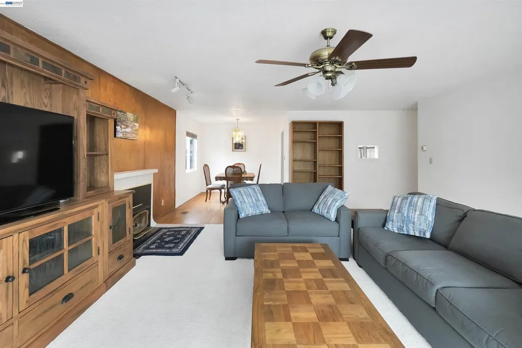 26257 Coleman Avenue Hayward CA 94544