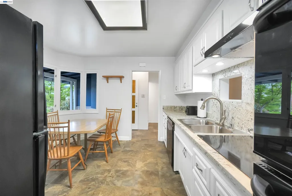 26257 Coleman Avenue Hayward CA 94544