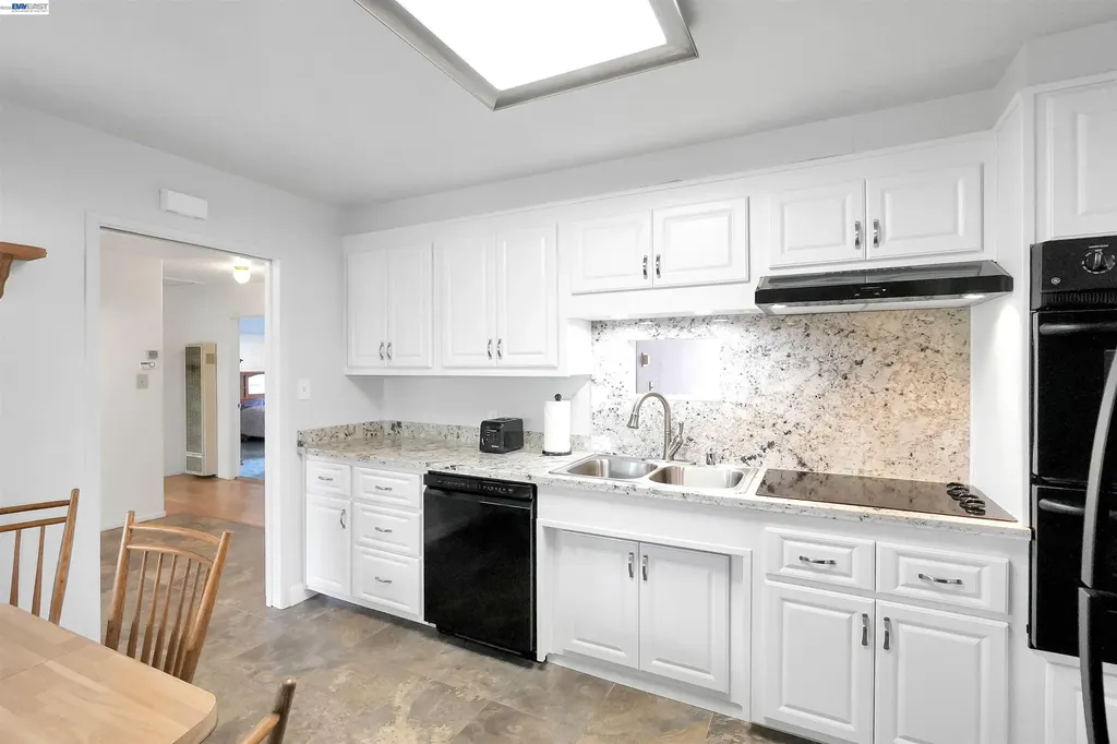 26257 Coleman Avenue Hayward CA 94544