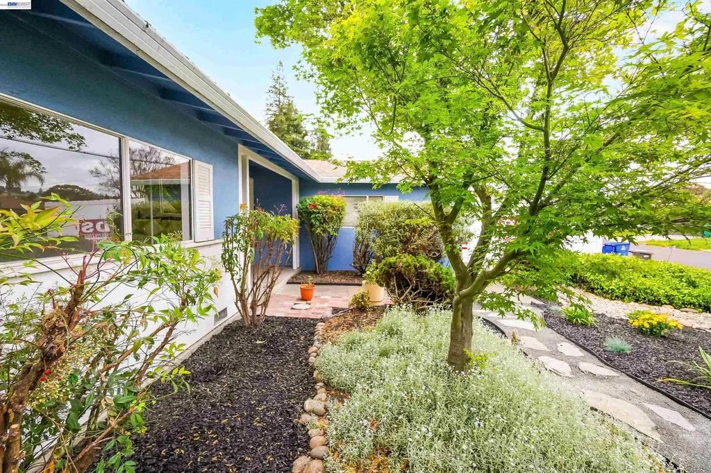 26257 Coleman Avenue Hayward CA 94544