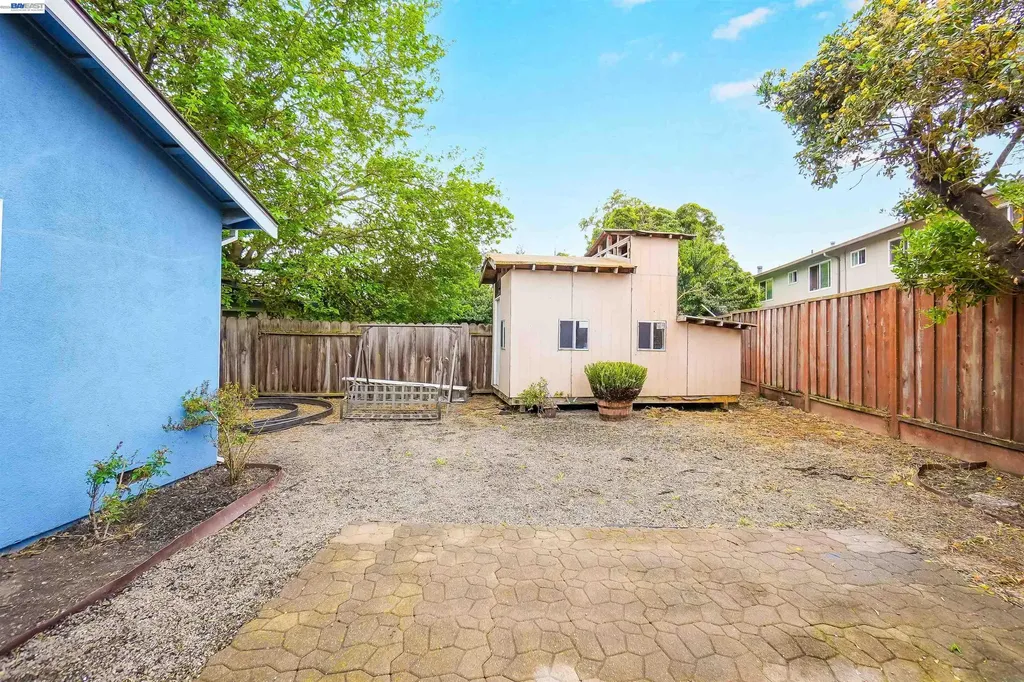 26257 Coleman Avenue Hayward CA 94544
