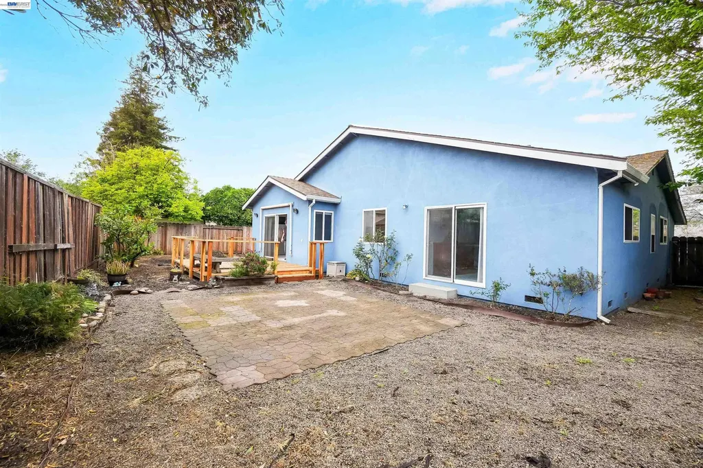 26257 Coleman Avenue Hayward CA 94544