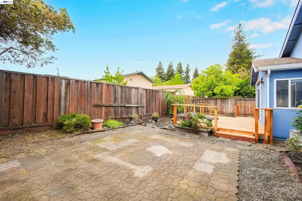 26257 Coleman Avenue Hayward CA 94544