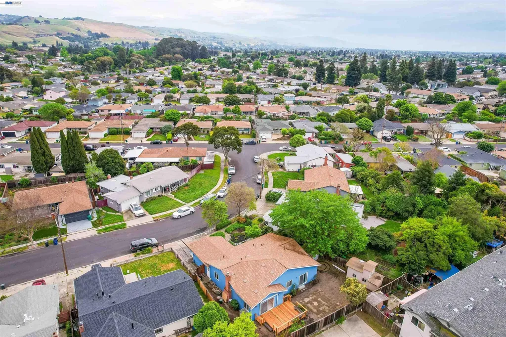 26257 Coleman Avenue Hayward CA 94544