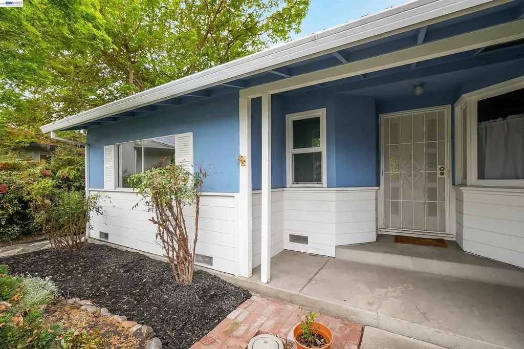 26257 Coleman Avenue Hayward CA 94544